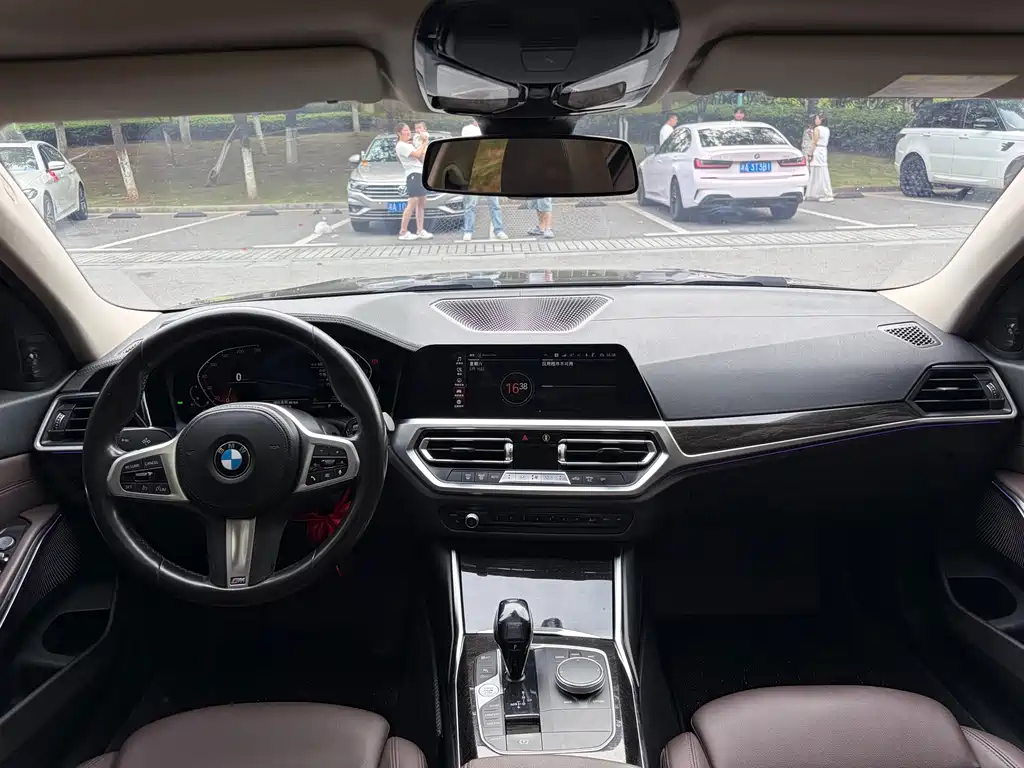 BMW 3 Series — миниатюра 8