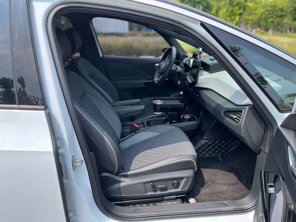 Volkswagen ID.3 — миниатюра 8