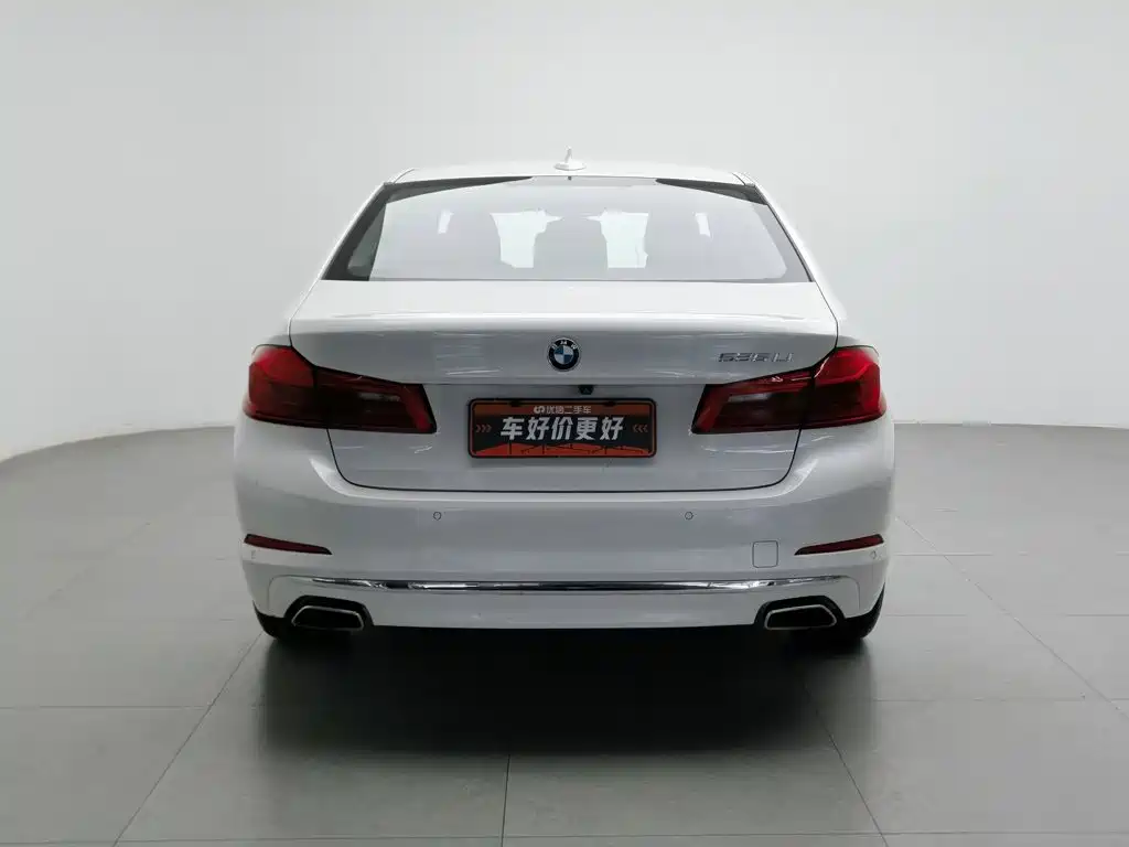 BMW 5 Series — миниатюра 4