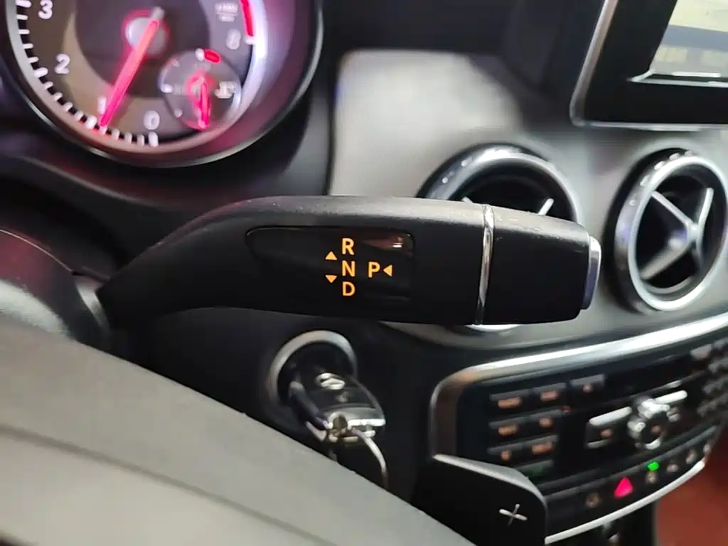 Mercedes-Benz GLA — миниатюра 7