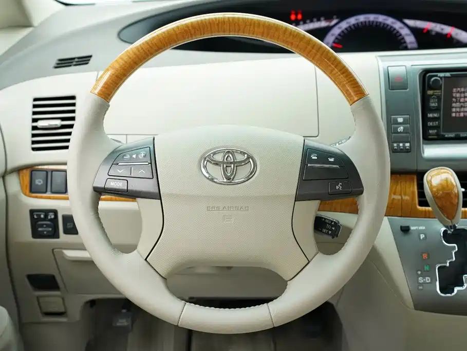 Toyota Previa — миниатюра 25