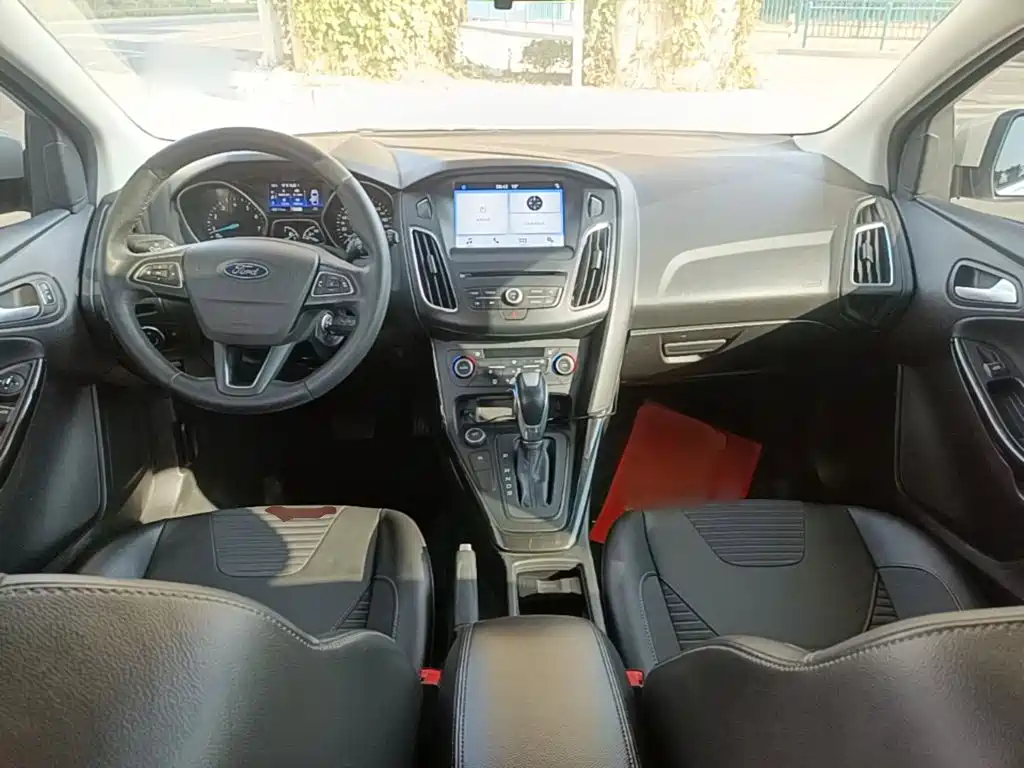 Ford Focus — миниатюра 10
