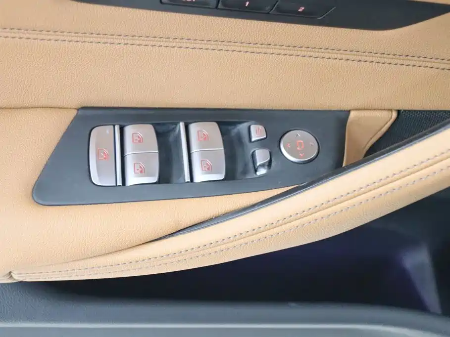 BMW 5 Series (Import) — миниатюра 13