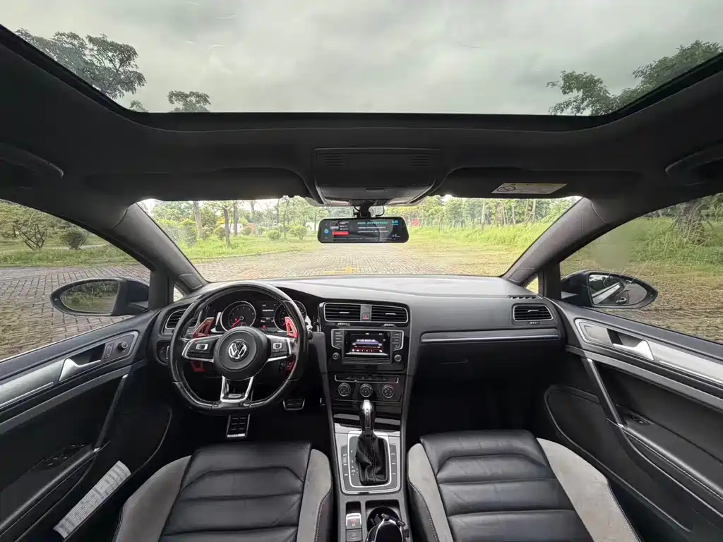Volkswagen Golf — миниатюра 12