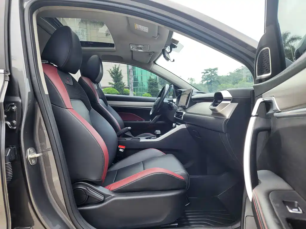 Geely Binyue 1.4T DCT Diamond Edition, фото 12