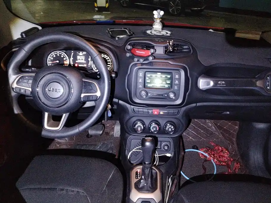 Jeep Renegade — миниатюра 12