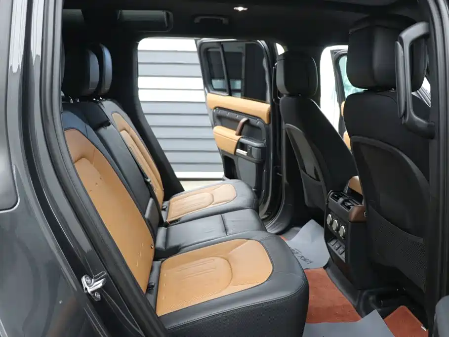 Land Rover Defender — миниатюра 22
