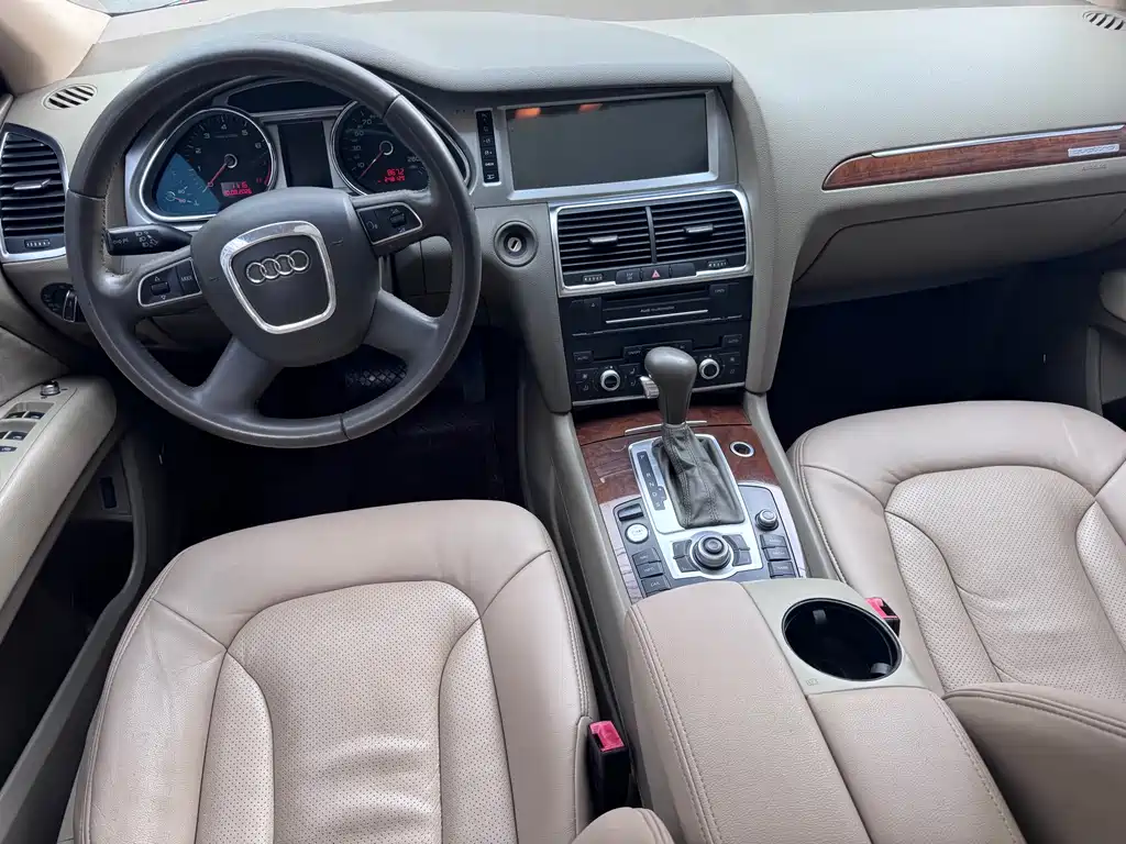 Audi Q7 — миниатюра 11