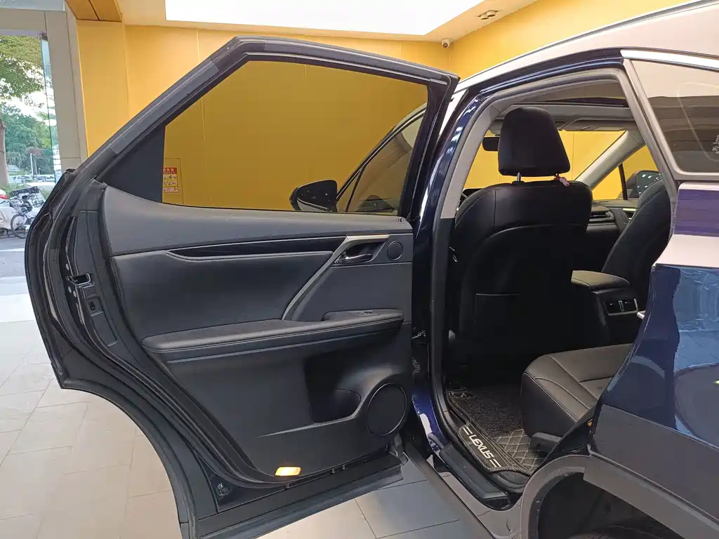 Lexus RX — миниатюра 22