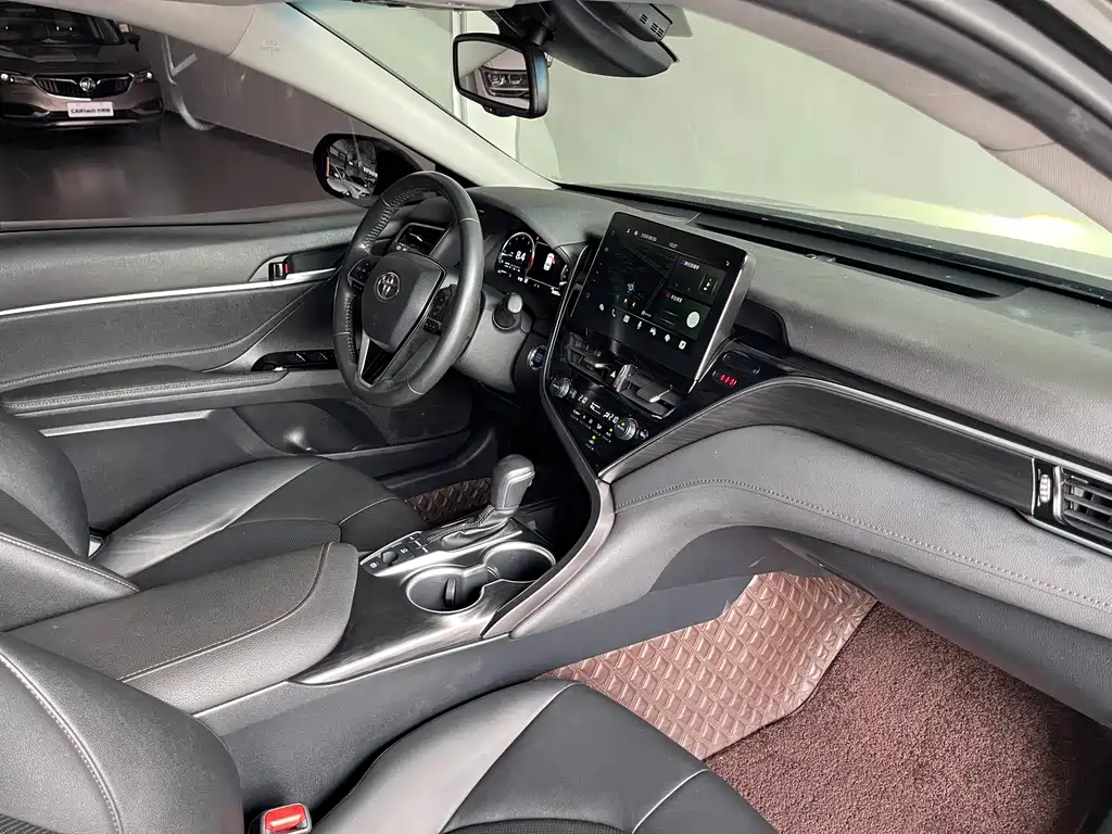 Toyota Camry — миниатюра 28