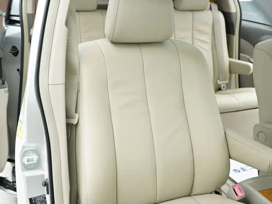 Toyota Previa — миниатюра 16
