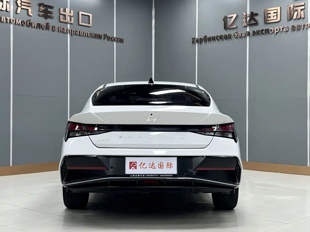 Hyundai Elantra — миниатюра 5