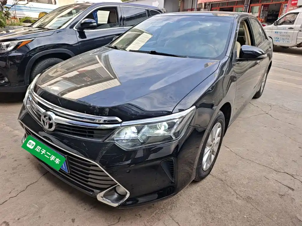 Toyota Camry — миниатюра 2