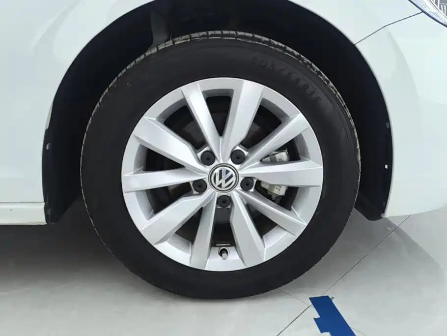 Volkswagen Bora — миниатюра 6