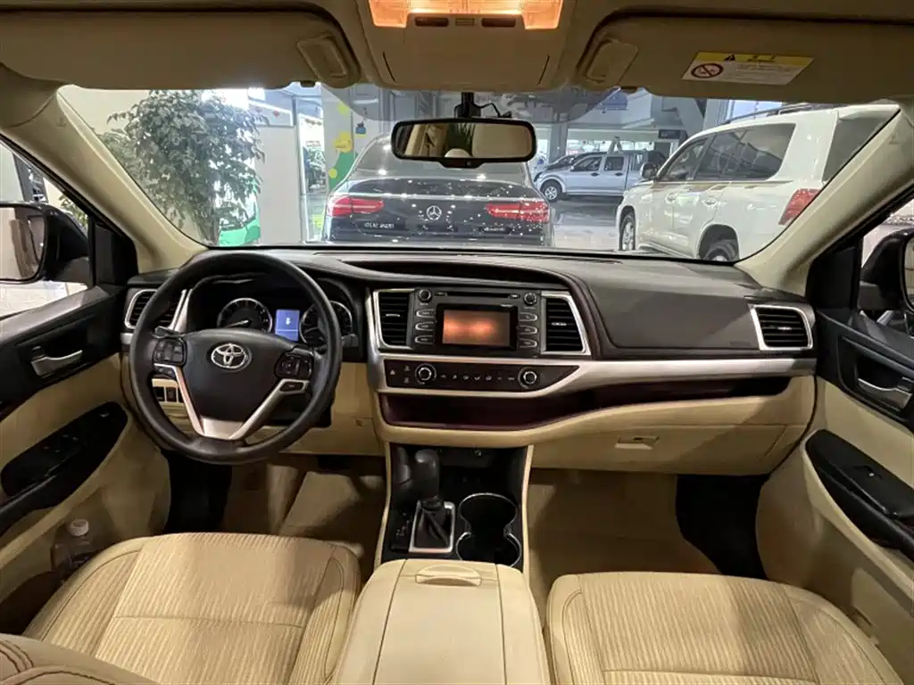 Toyota Highlander — миниатюра 9