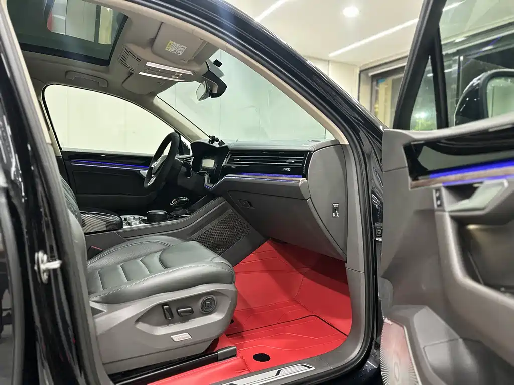 Volkswagen Touareg — миниатюра 9