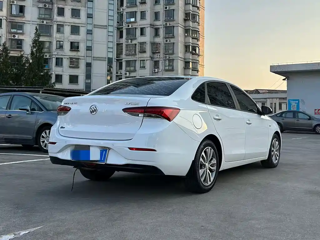 Buick Excelle — миниатюра 7