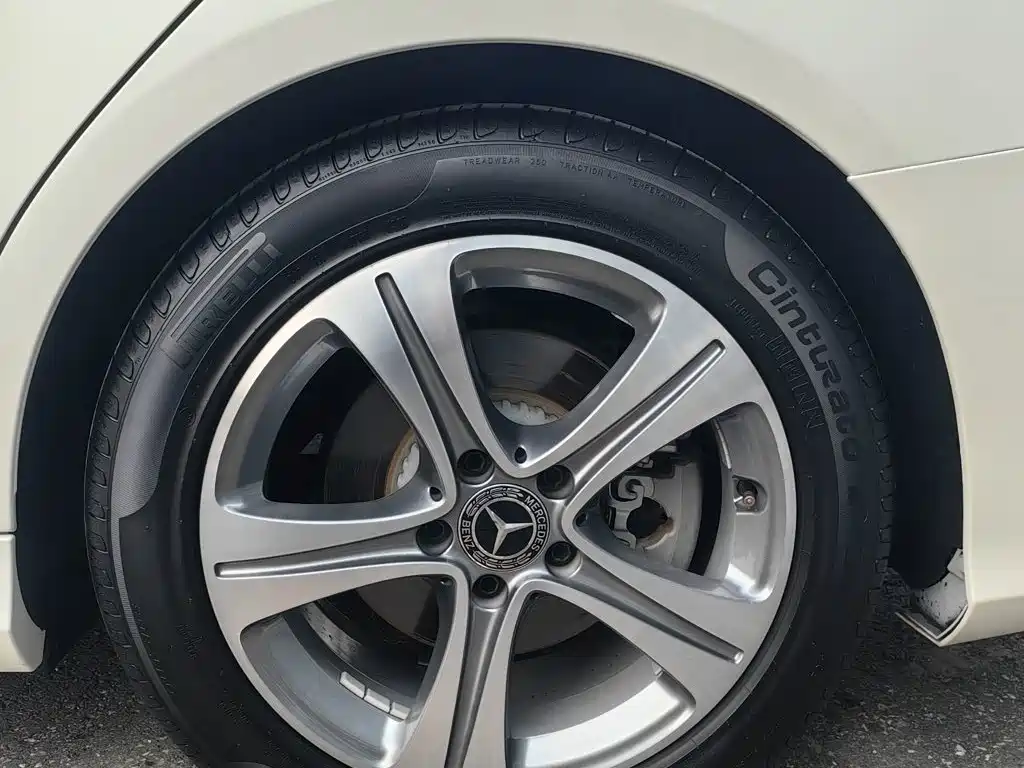 Mercedes-Benz C-Class — миниатюра 12