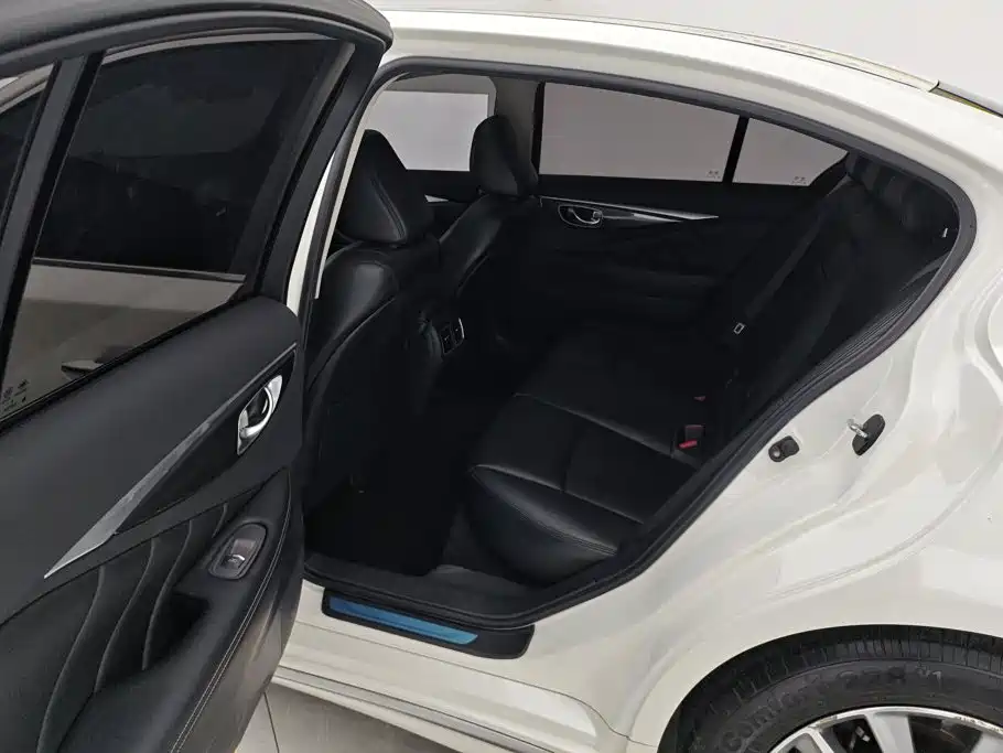Infiniti Q50L — миниатюра 11