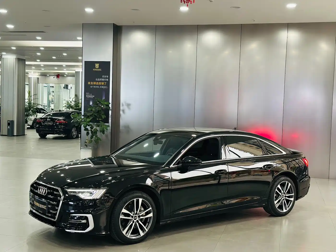 奥迪A6L 2023款 40 TFSI 豪华动感型 2022