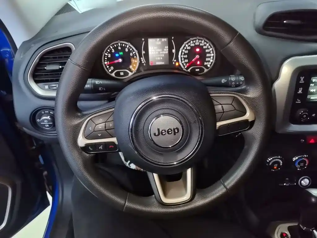 Jeep Renegade — миниатюра 11