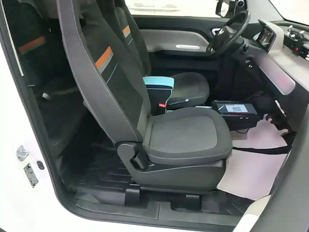 Wuling MINIEV — миниатюра 25