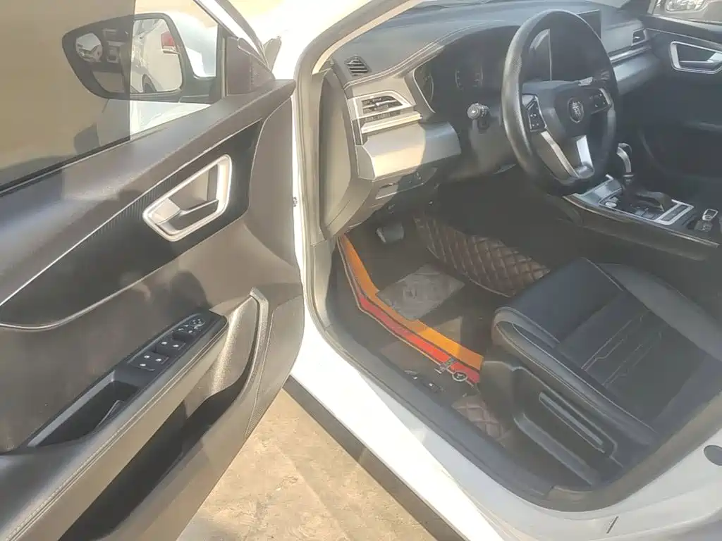 BYD Qin — миниатюра 16