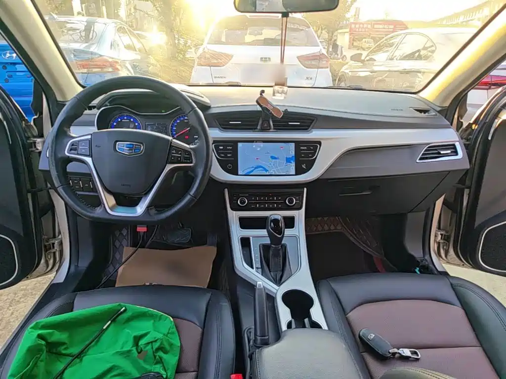 Geely Vision — миниатюра 10