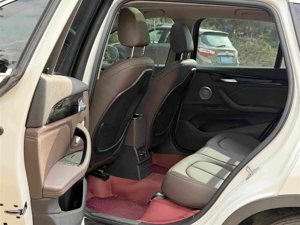 BMW X1 2022 sDrive25Li Lead