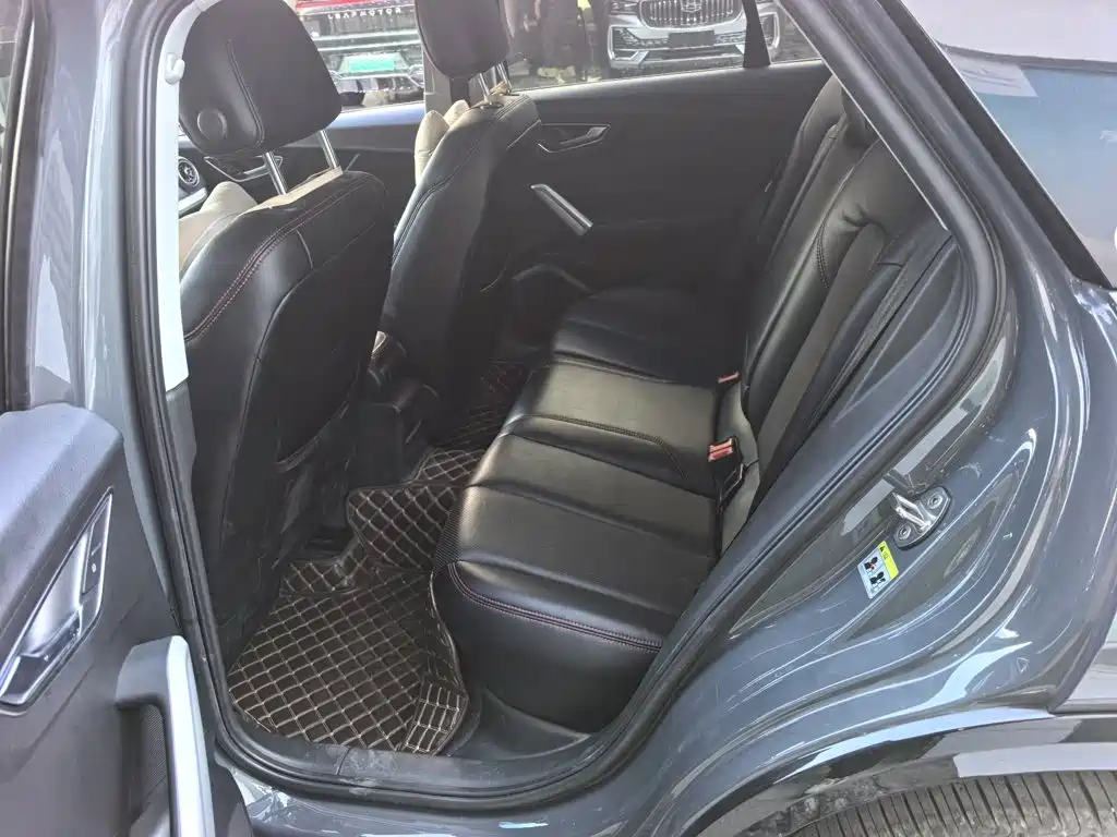 Audi Q2L — миниатюра 5