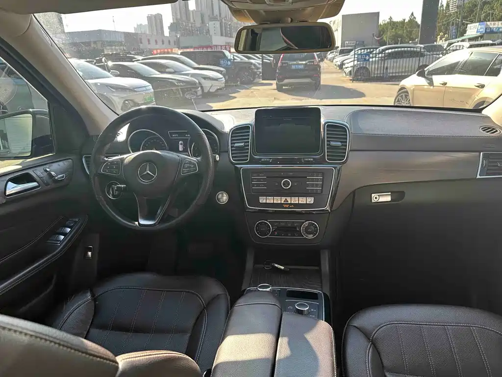 Mercedes-Benz GLE (Import) — миниатюра 3