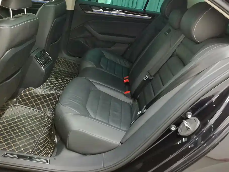 Volkswagen Phideon — миниатюра 11