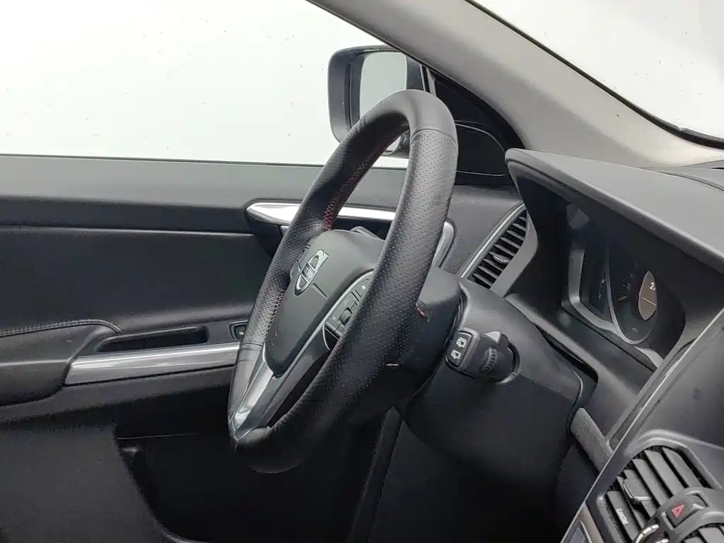 Volvo XC60 — миниатюра 22