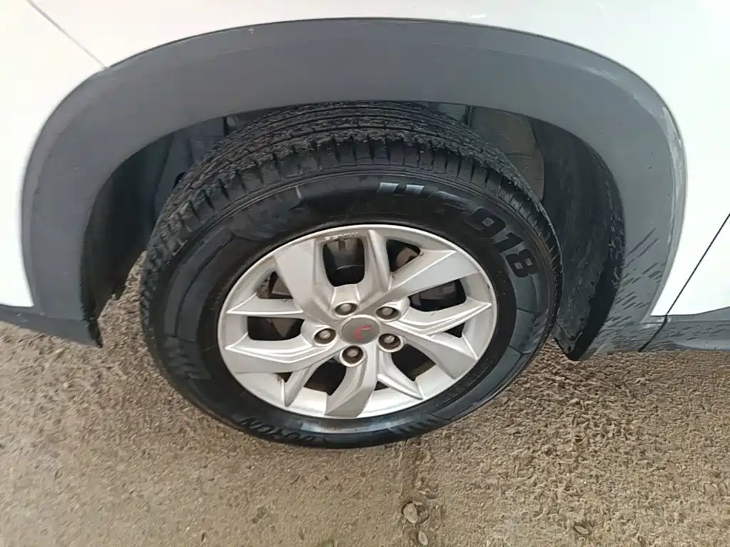 Wuling Hongguang S3 — миниатюра 23