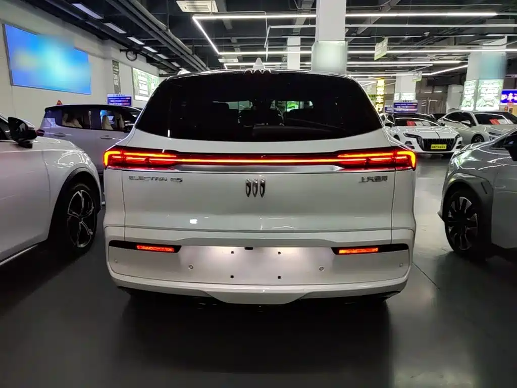Buick E5 — миниатюра 6