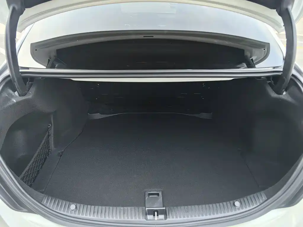 Mercedes-Benz C-Class — миниатюра 9