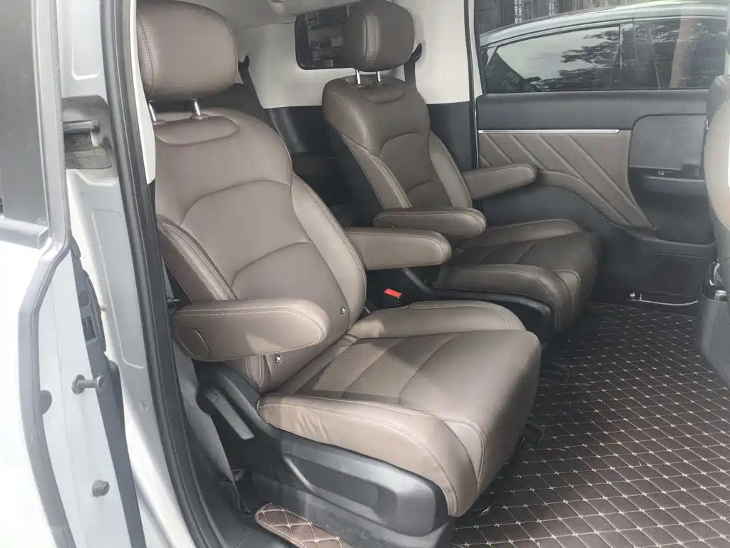 Wuling Звездный свет 730 Новая энергия — миниатюра 4