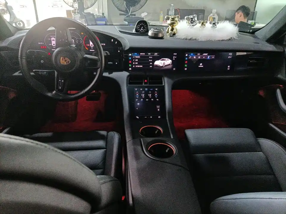 Porsche Taycan 2020 Taycan