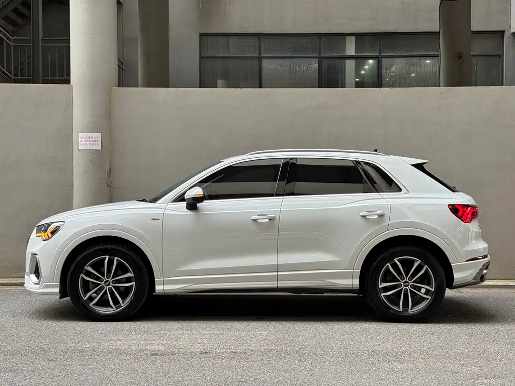 Audi Q3 — миниатюра 3