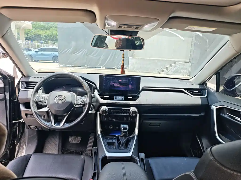 Toyota RAV4 2023 2.0L CVT Plus