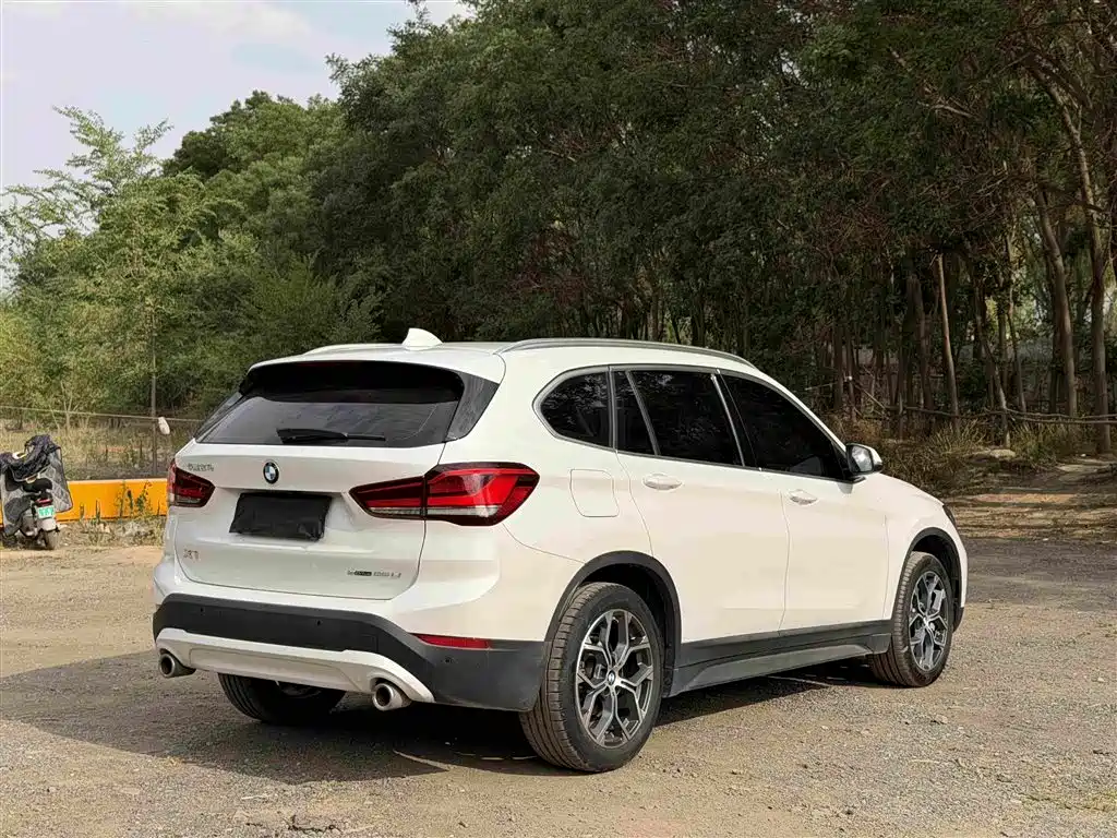 BMW X1 2022 sDrive25Li Lead