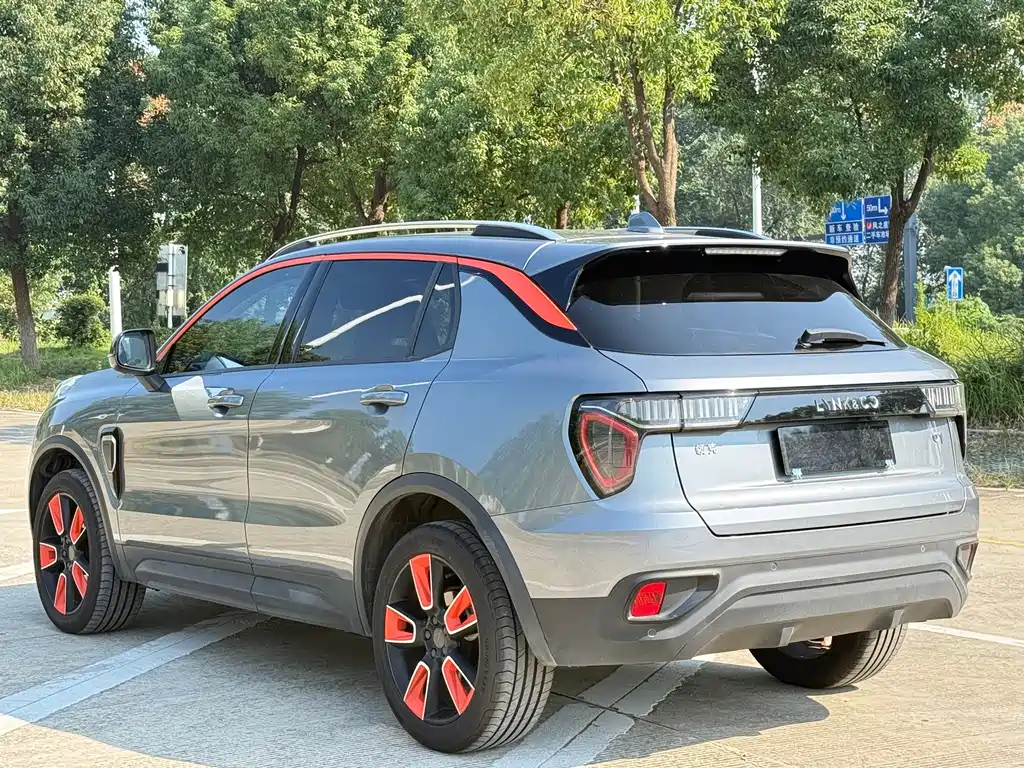 Lynk & Co 01 — миниатюра 8