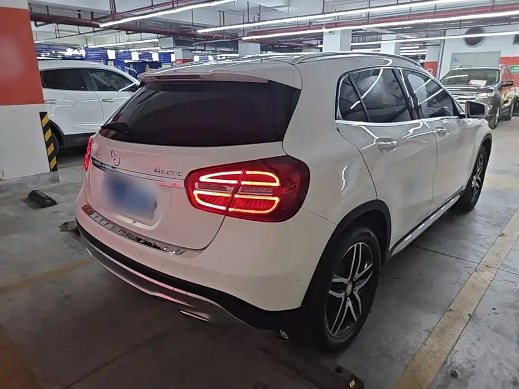 Mercedes-Benz GLA — миниатюра 7