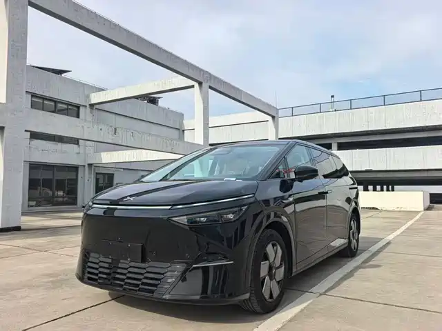 2024 Xpeng X9