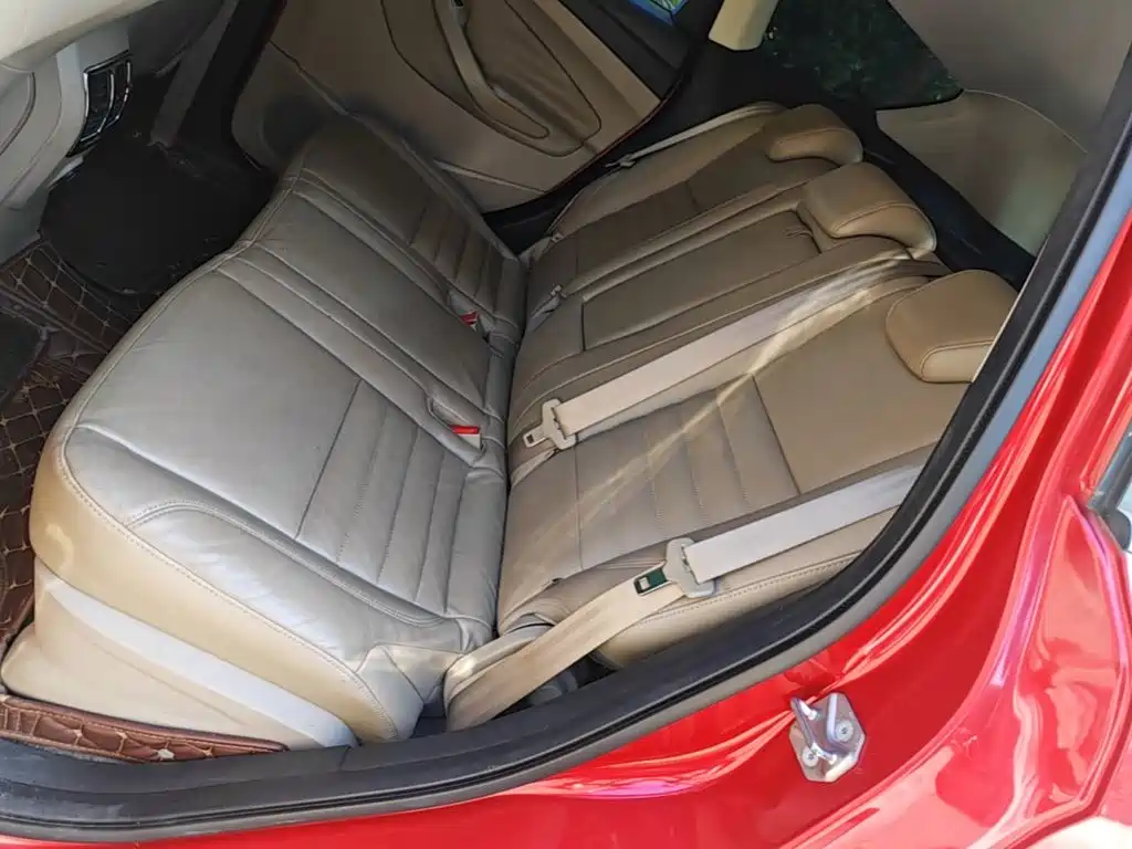 Ford Kuga — миниатюра 17