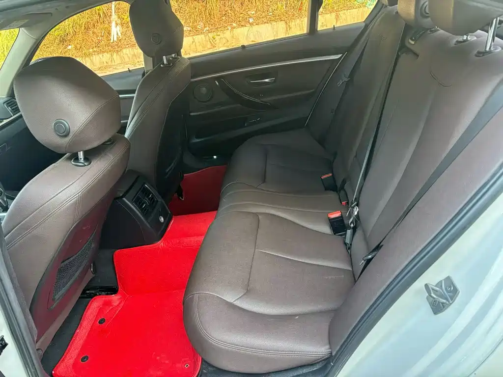 BMW 3 Series — миниатюра 6
