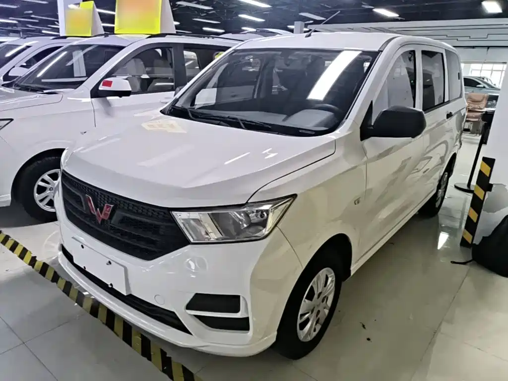 Wuling Hongguang — миниатюра 2