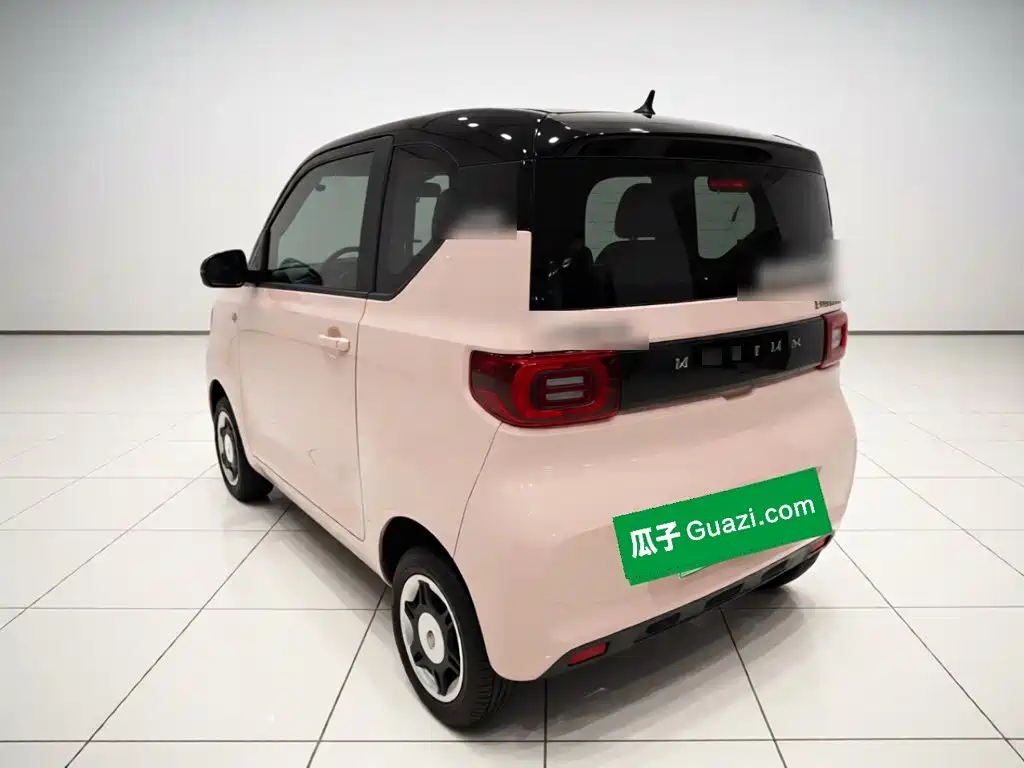 Wuling MINIEV — миниатюра 4