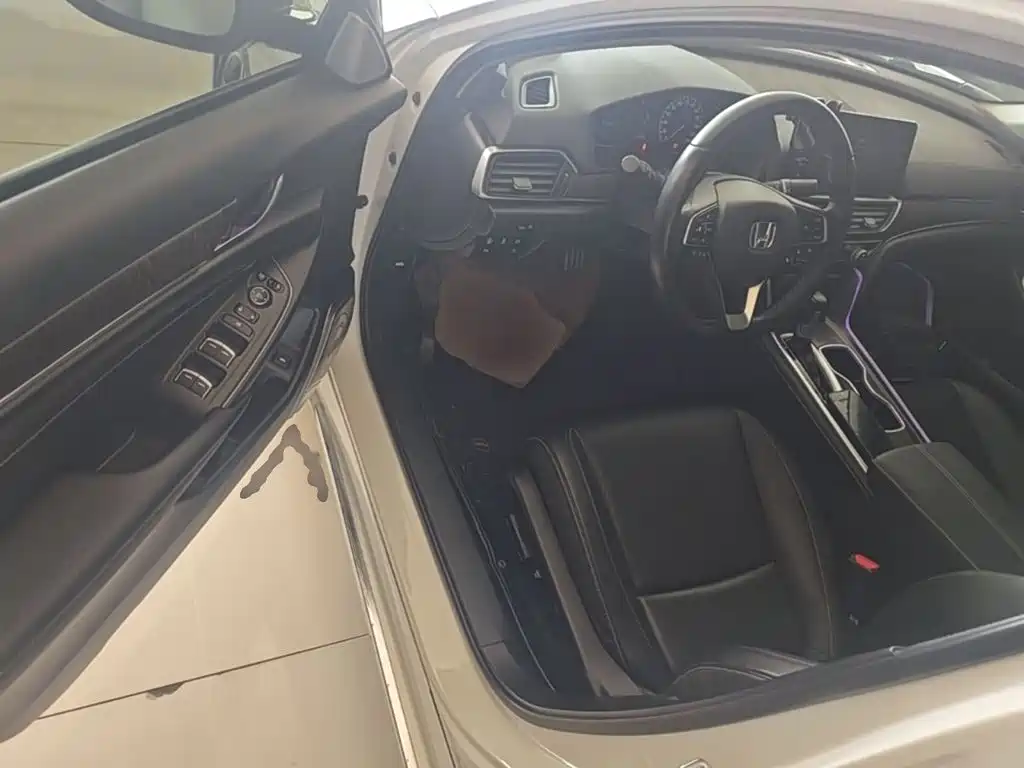 Honda Accord — миниатюра 16