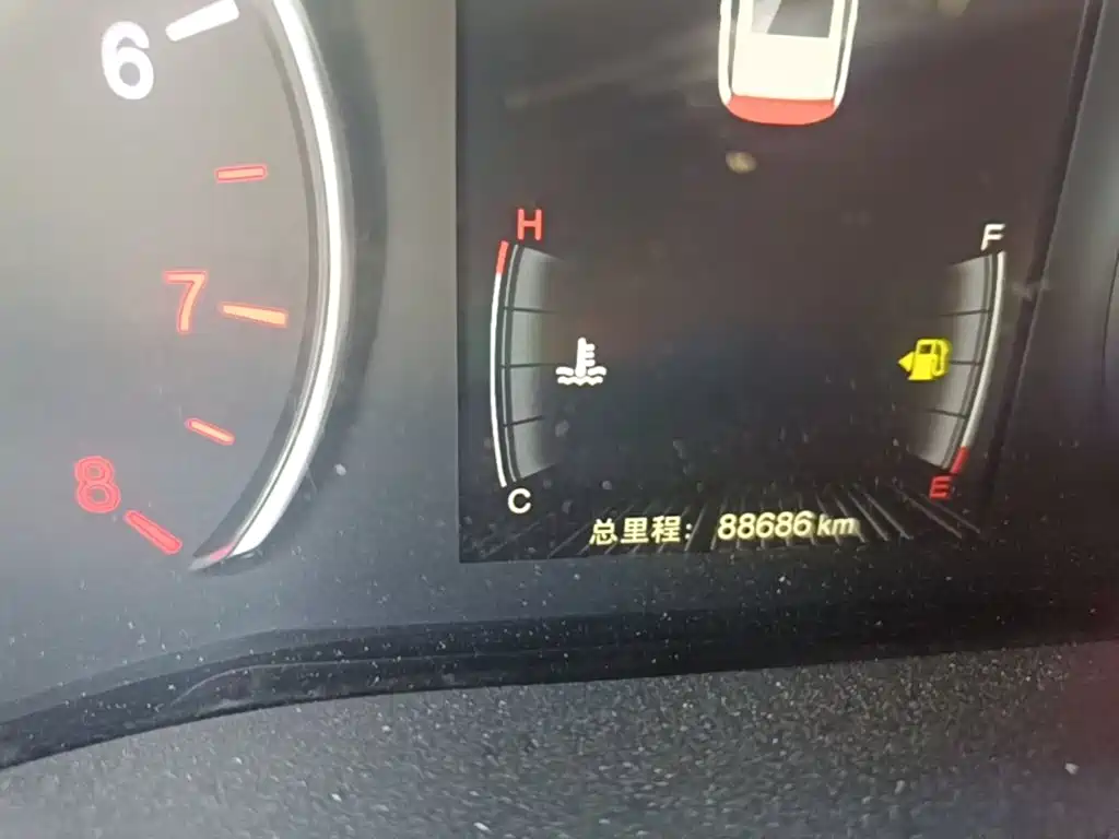 BYD MAX — миниатюра 12